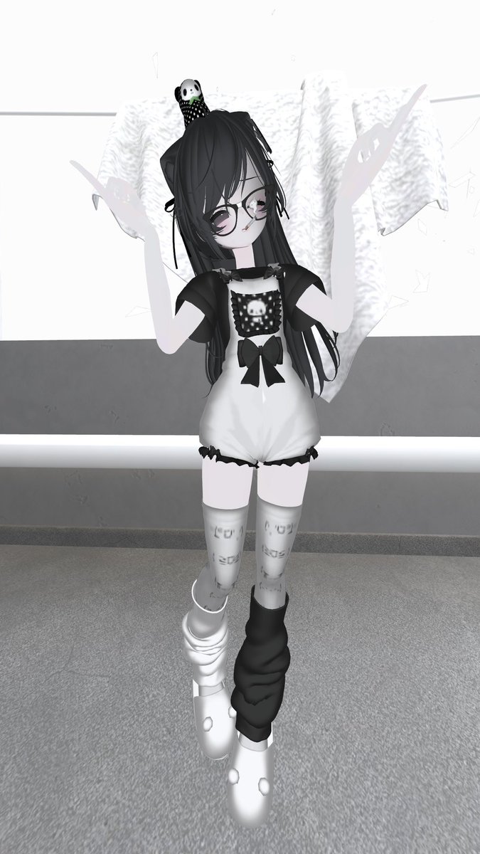 SongbirdXayah's tweet photo. Swag~ 🚬😎💕🖤✨

#VRChat #VRPhotography https://t.co/mWJDA8PuwQ