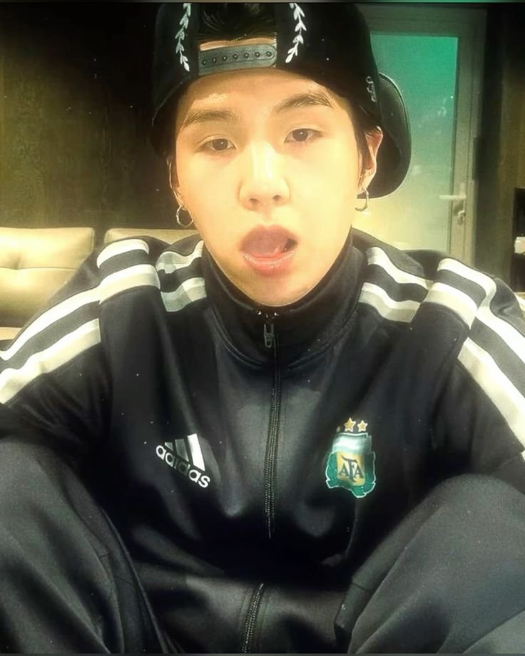 marpitolover1's tweet photo. Ella tambien queria 

Fan                           /           Bias https://t.co/h7SsK6Jd5h