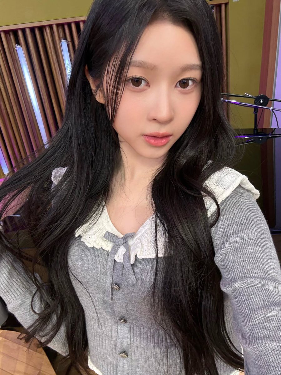 Ygmanisituaku's tweet photo. YOUNG! MAIN VOCAL DAN LEADER A2O LITE

Jadi ada op yang bilang kalau Young pas masih SMP berani negur cowok-cowok yang suka ngomentari tubuh sama wajah anak-anak perempuan di sekolah, dan semenjak itu banyak anak perempuan di sekolahnya yang jadi suka sama Young

#A2OLITE #YOUNG https://t.co/stThSzpLs8