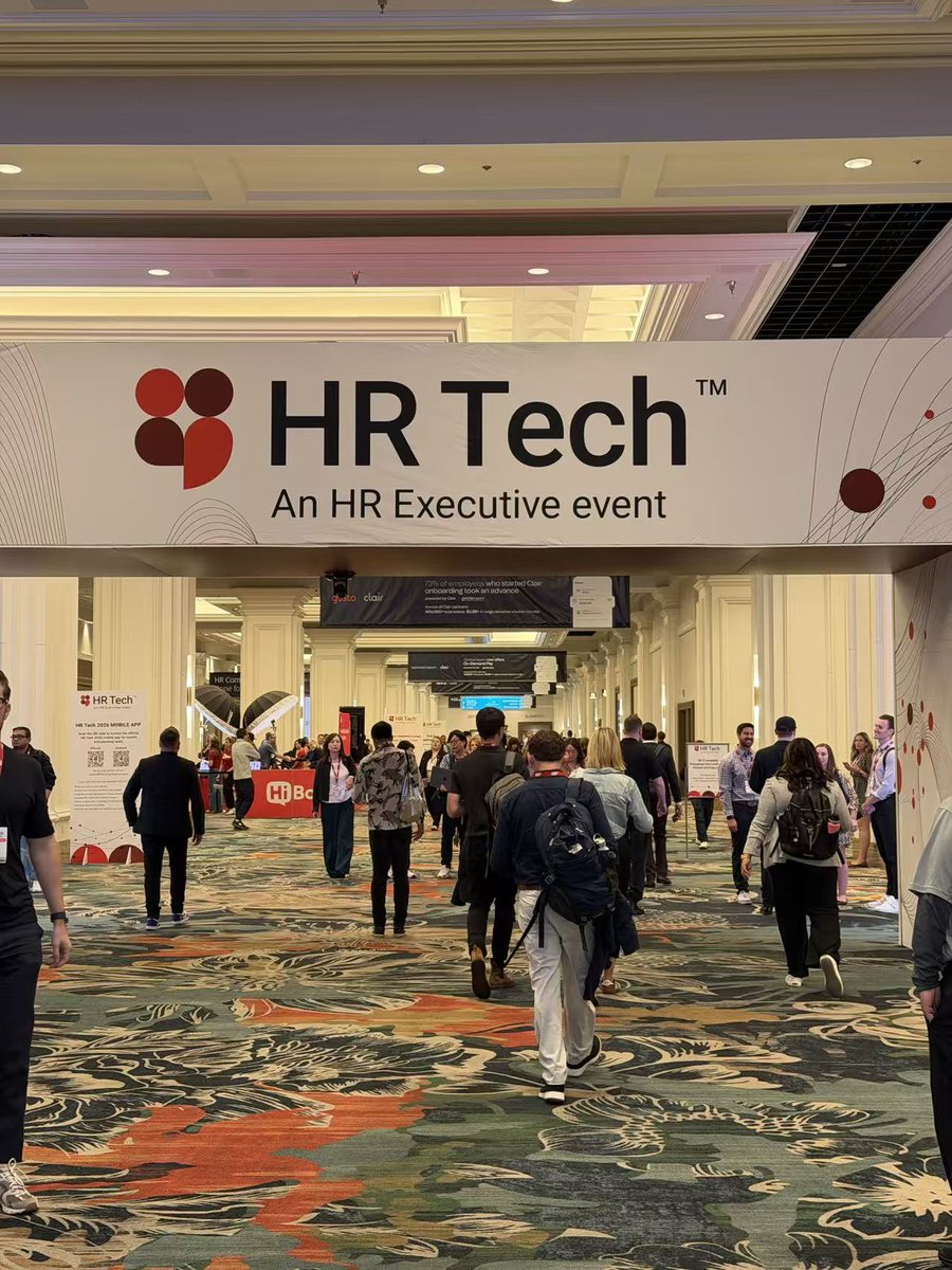CZUROfficial's tweet photo. A few moments from HR Tech 2026! 👋✨
Thanks to everyone who stopped by our booth to check out StarryHub! It was great meeting you all and chatting about smarter meetings. 💙
#CZUR #StarryHub #HRTech2026 #SmartMeetings #exhibition https://t.co/EpyzuHiXuY