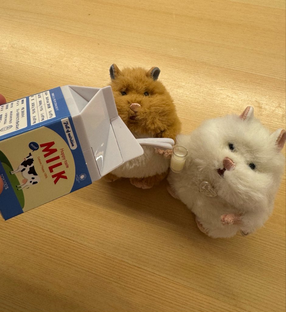 girihapi88's tweet photo. ぎゅーにゅください🐮🥛

#はむにぎり
#はむにぎりのいる暮らし https://t.co/CIhgJDeZZZ