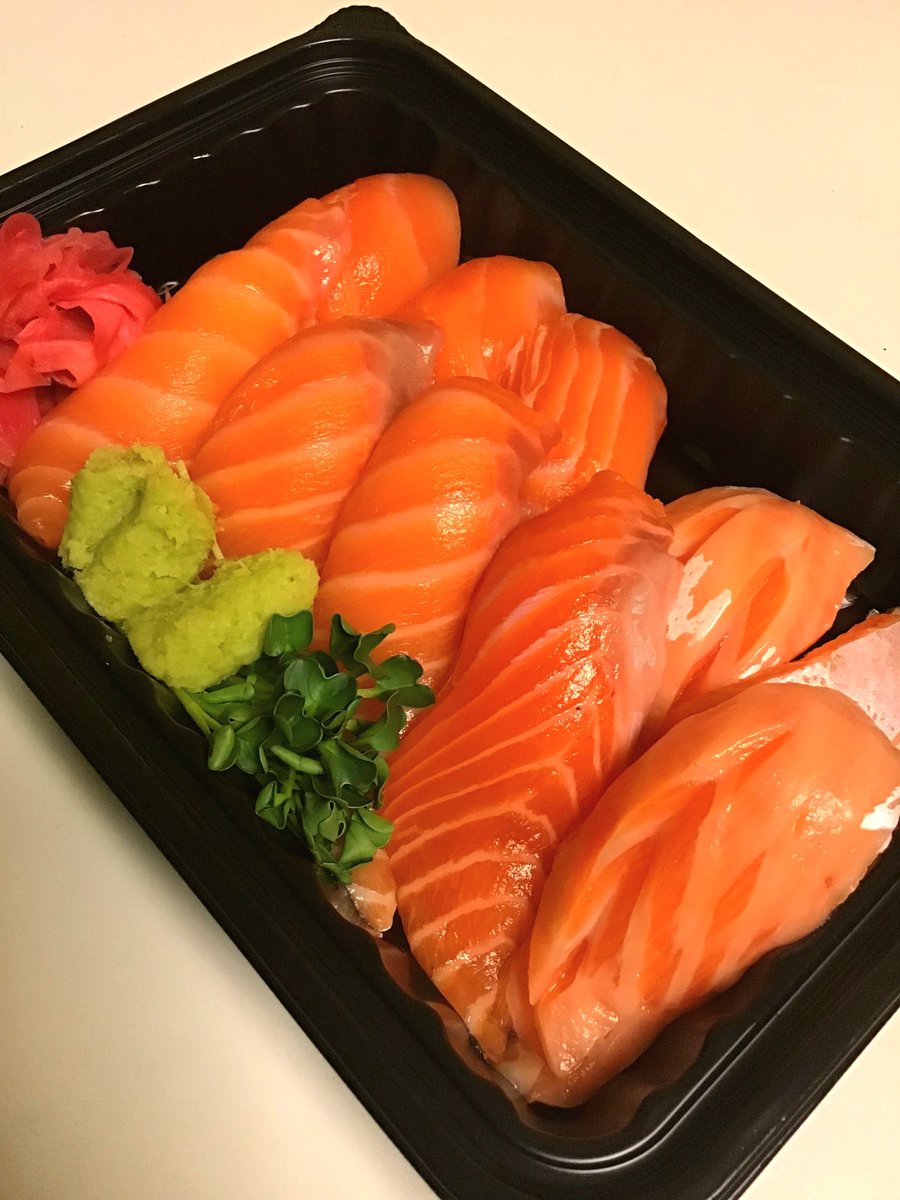 mmuouz's tweet photo. 빵실두툼 연어초밥 https://t.co/7n0Rit2P7P