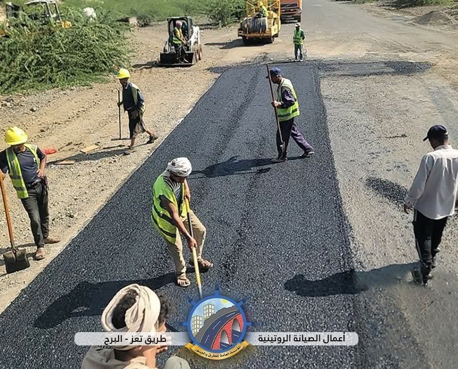 ZakariaAlRamim's tweet photo. طريق تعز البرح 

السعودية ومرتزقها في تعز  يدمرون ونحن نبني  
 مشروع طريق تعز – البرح.
 تمويل وإشراف/ صندوق صيانة الطرق
 تنفيذ/ المؤسسة العامة للطرق والجسور https://t.co/BT4ehjBJtr