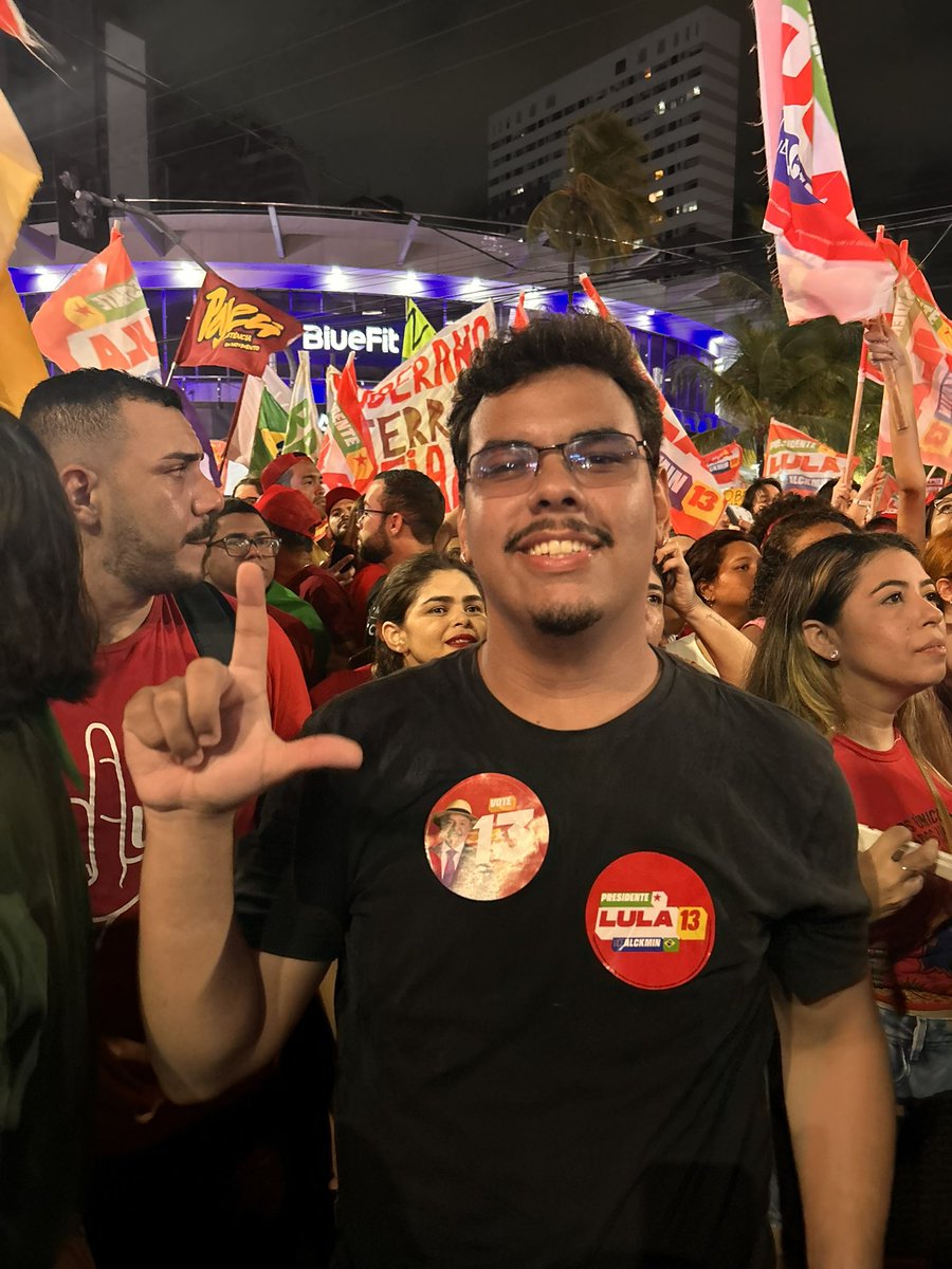 pellipeb's tweet photo. É Lula 13 caralho ❤️⭐️ https://t.co/plJJGADdKM
