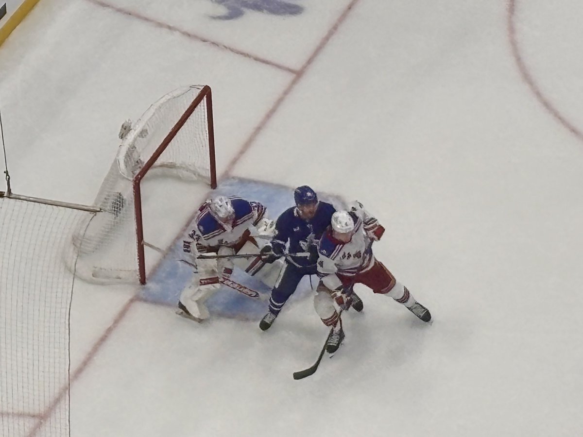 expomick's tweet photo. 1:26 left.  4-4.  Not a boring game this evening. #NHL https://t.co/3eO9cmpAG2