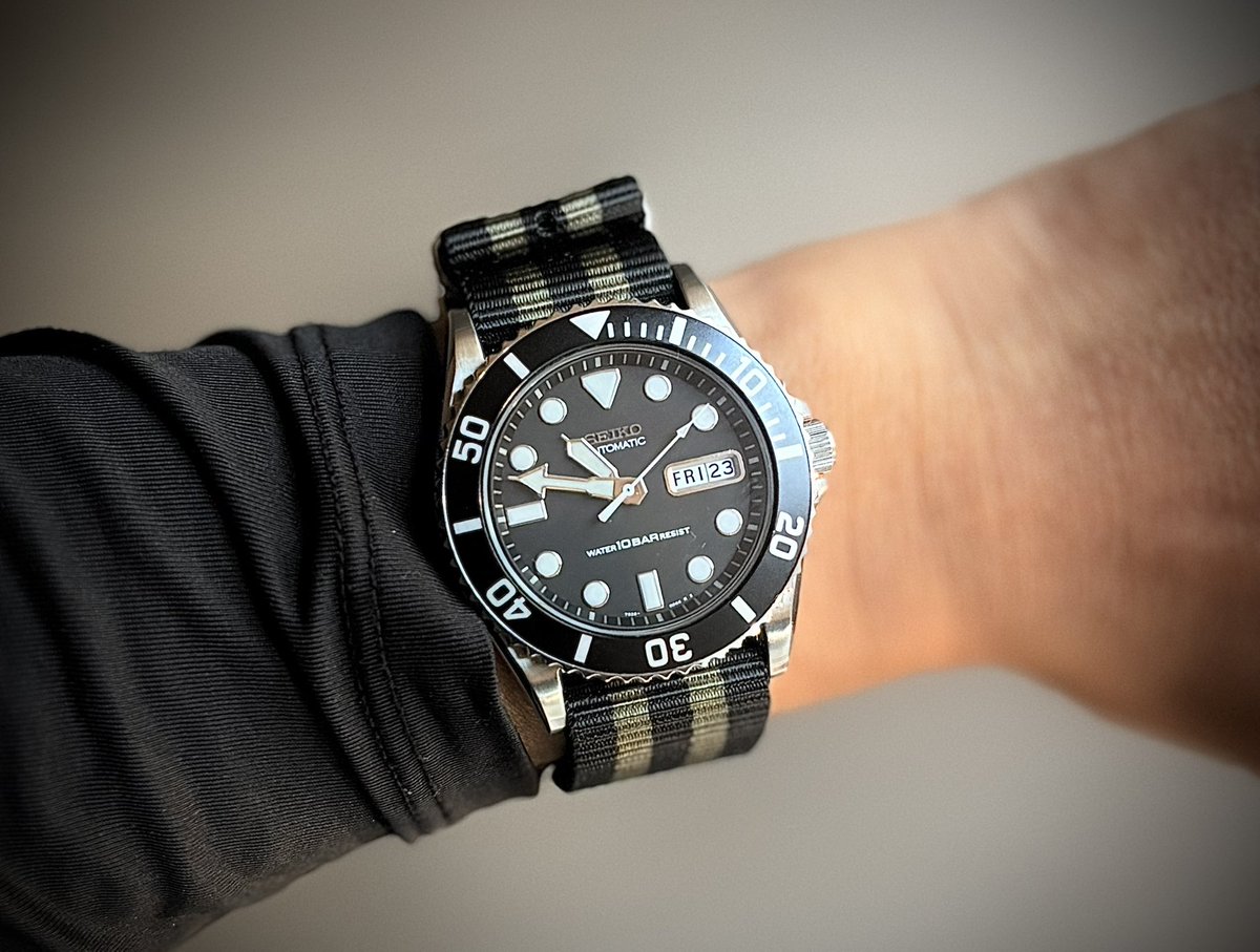 ka2ka203's tweet photo. やっぱり今日はコレで。
昨日バンド交換したSKX031 https://t.co/ozBFN216Hv