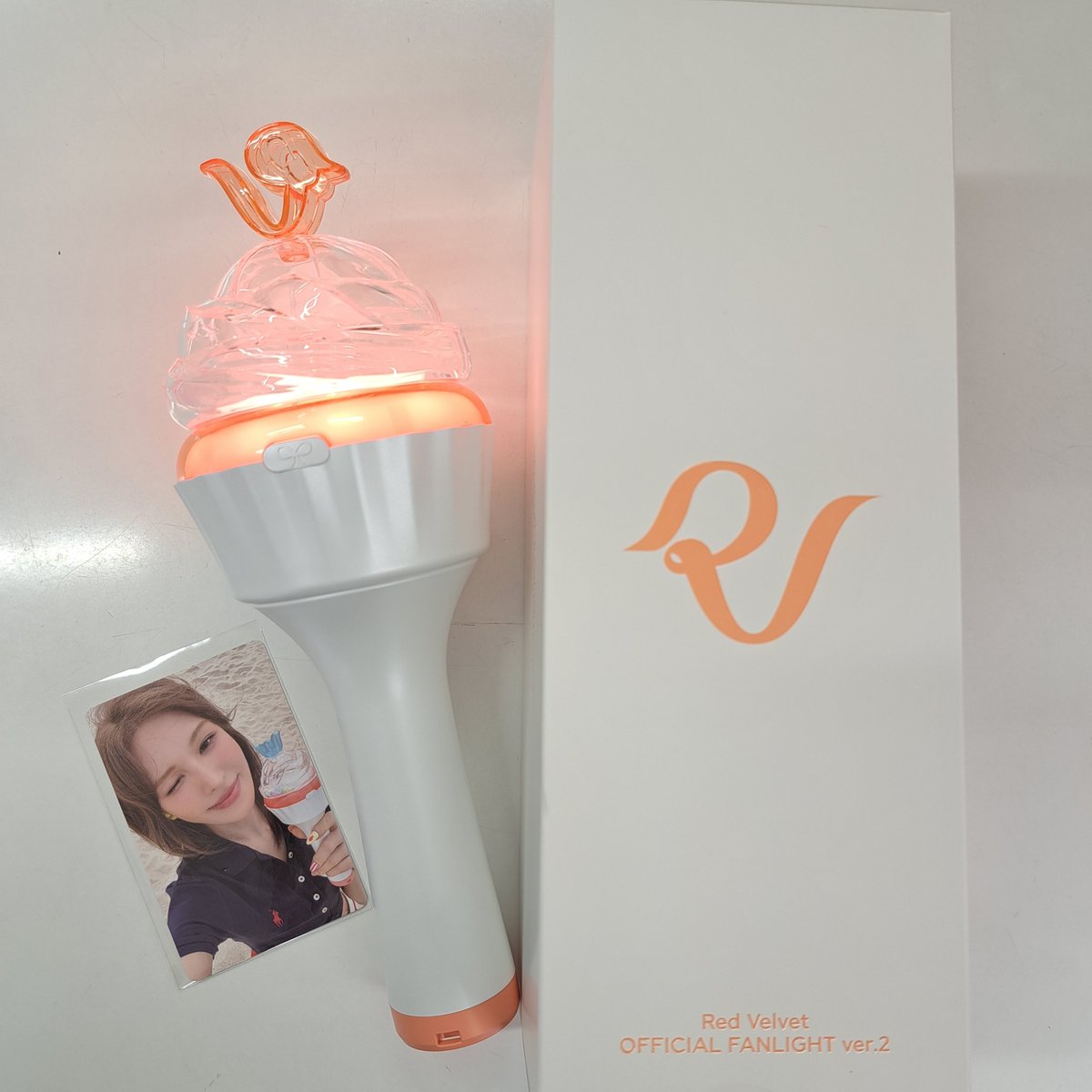 moizajp's tweet photo. 💛REDVELVET💛

ペンライト販売中✨

#モイザ #新大久保 #REDVELVET #レトベル #ペンライト #LIGHTSTICK https://t.co/vifKV3k1AW