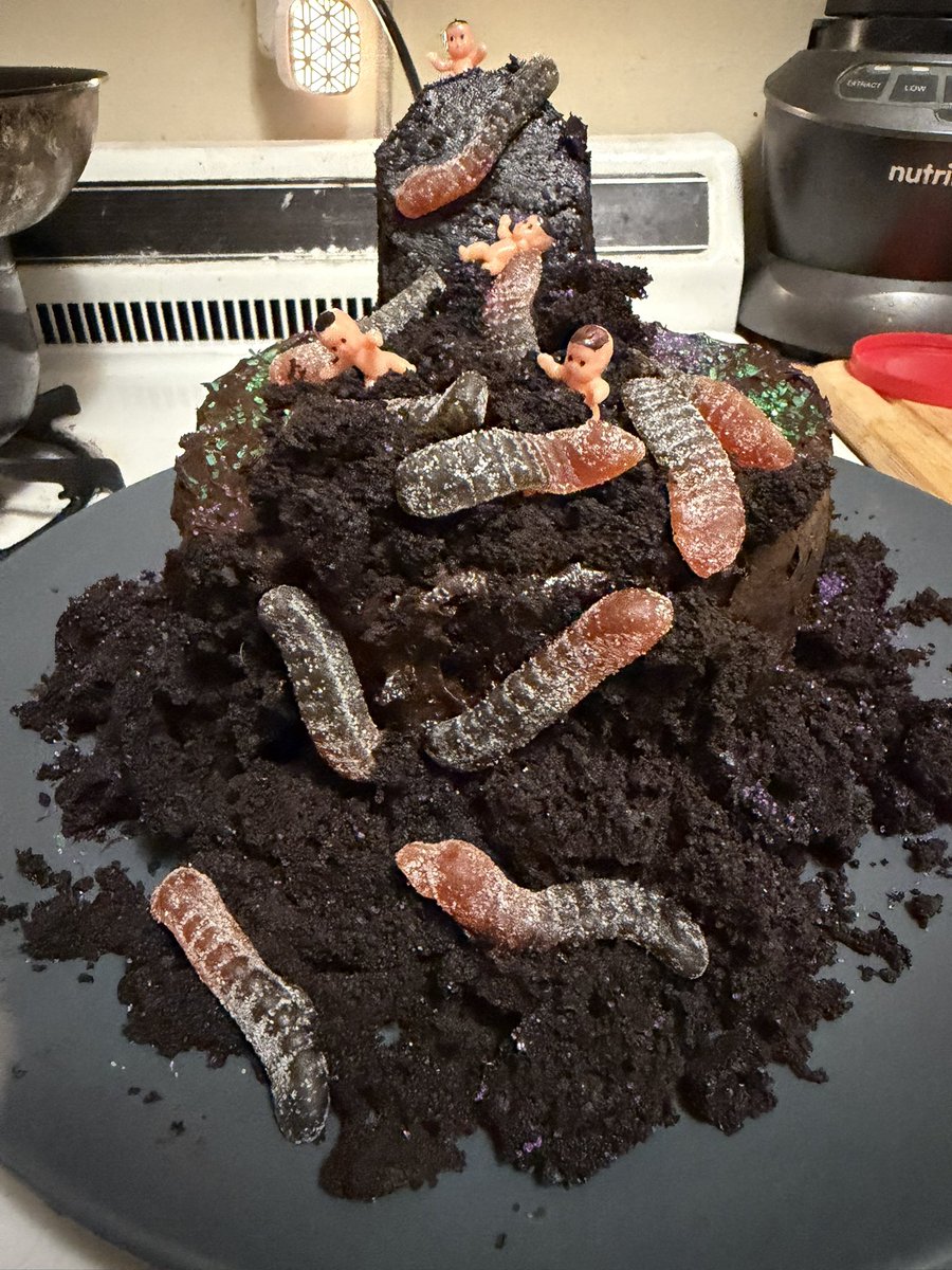meatsical's tweet photo. I added some king cake babies for a fun twist idk https://t.co/Pm44QpqoNW