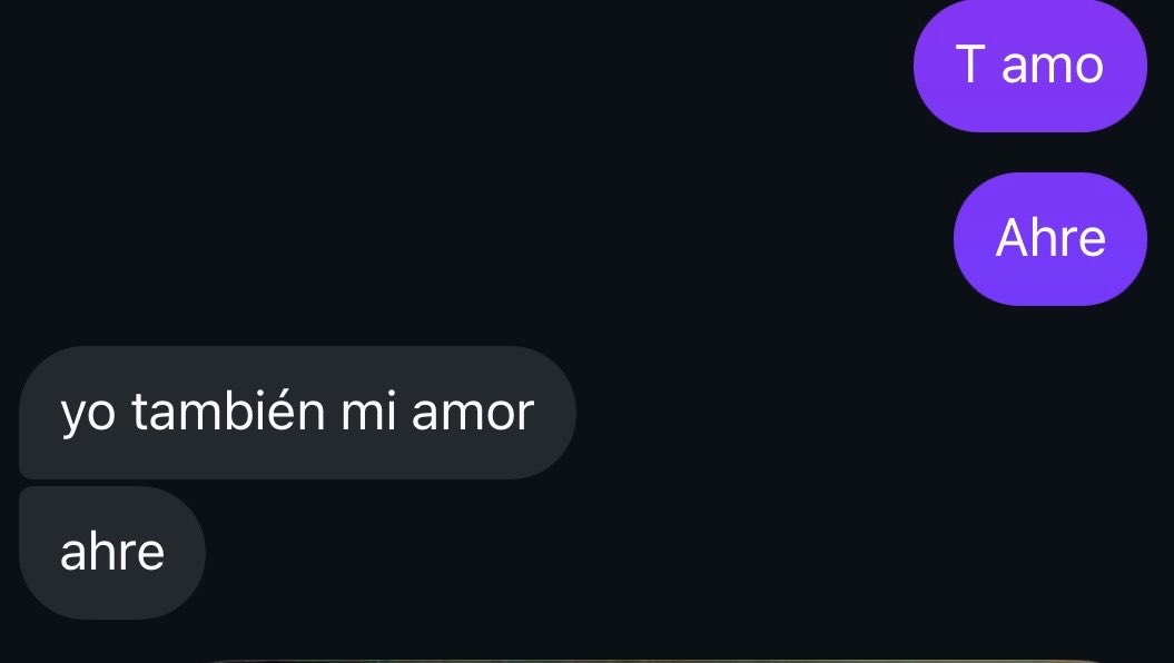 j_xxbr_'s tweet photo. El chico con el que nos hacemos lovebombing una vez por semana y yo: https://t.co/pezyVX4cIZ