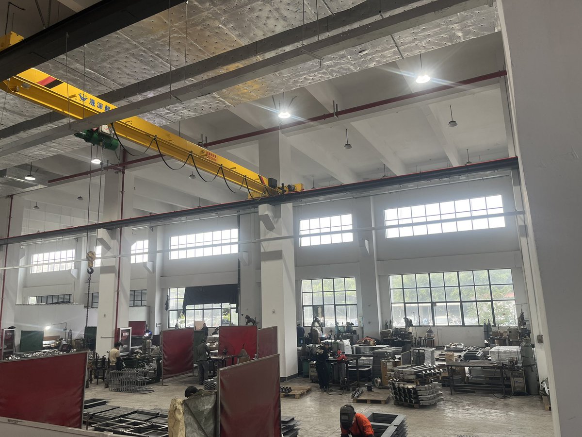 zx95big's tweet photo. We have reorganized and optimized our welding area, increasing production capacity by 6 to 10 times compared to the previous setup.

Email：zhouxiang95big@gmail.com
Whatsapp/WeChat：+86 15501500027

#OEM #Welding #Manufacturing #ProductionCapacity https://t.co/l8Z6zoW0MW
