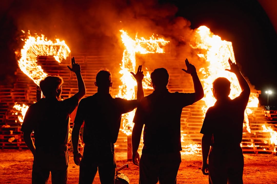 SFASU's tweet photo. The tradition continues tomorrow night. 🪓🔥

#AxeEm | #SFAHomecoming https://t.co/PKuYeEdp4a