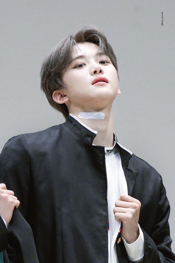 pot300's tweet photo. Happy birthday Doh🥳💜

#항상_우리마음속에_있는_도현이_생
 
#도현  #DoHyun #ParkDoHyun https://t.co/sNPME03UaJ