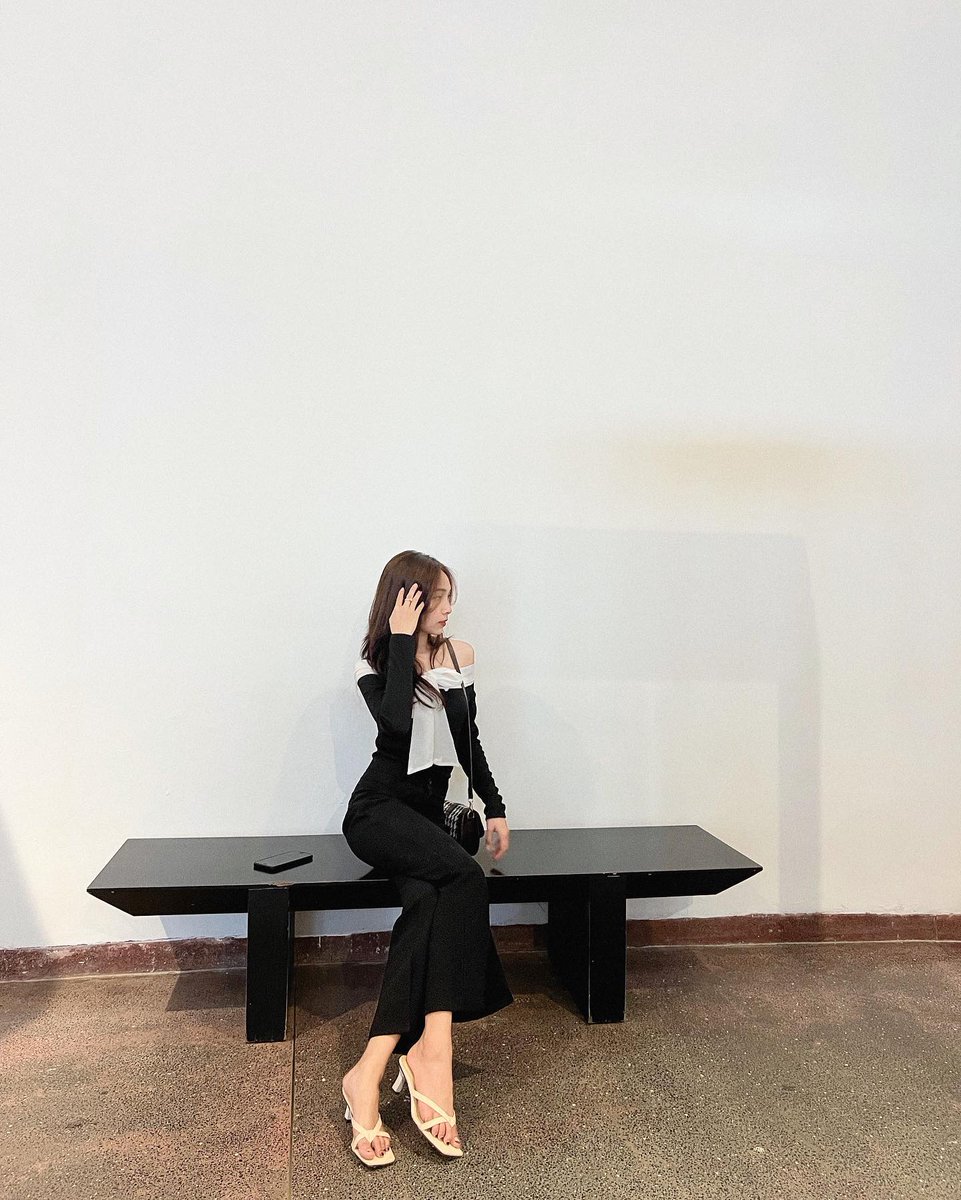 EmeryXGParra7yc's tweet photo. Hình này không cần cap, vì chỉ có em. https://t.co/V2sLuvHwlw
