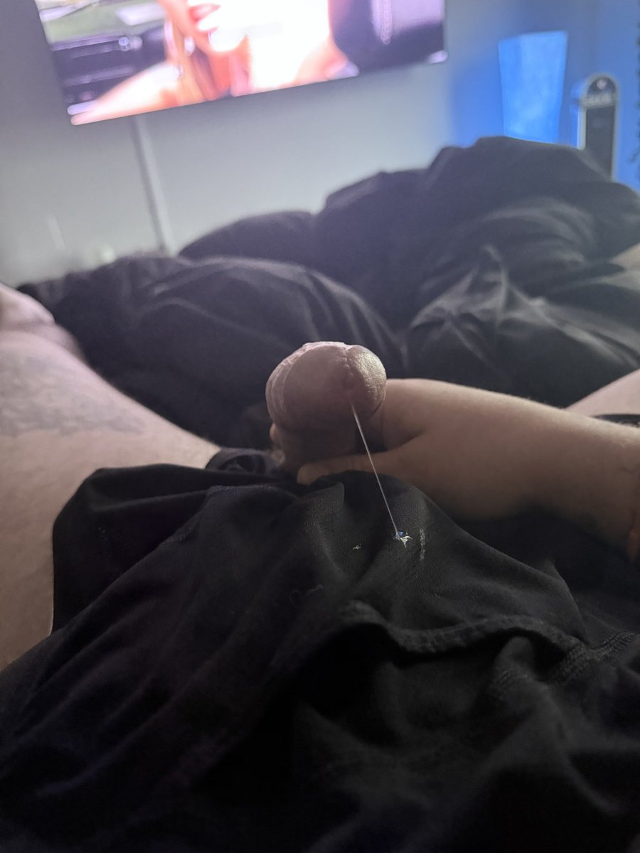 TwoBabas's tweet photo. From pre cum to beard shot 💦 https://t.co/yd2KJ2F1Nv