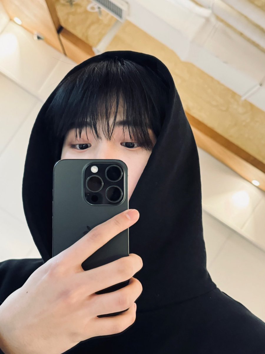 pot300's tweet photo. Happy birthday Doh🥳💜

#항상_우리마음속에_있는_도현이_생
 
#도현  #DoHyun #ParkDoHyun https://t.co/sNPME03UaJ