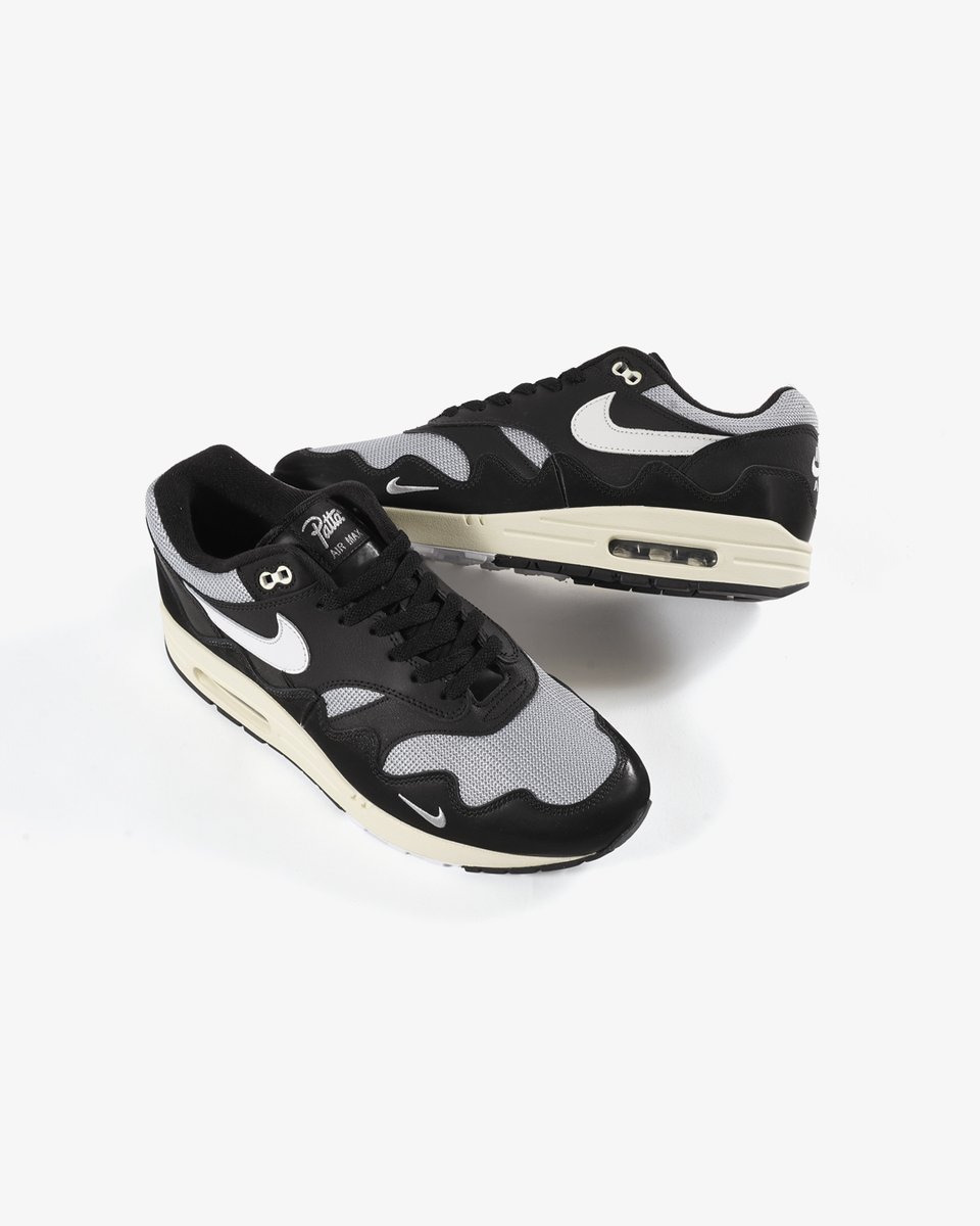 KicksLab_jp's tweet photo. 【 New Arrivals l 新入荷 】Available in Store and Online Store.

NIKE l "AIR MAX 1 PATTA"
COLOR : Metallic Silver/White/Black/Coconut Milk
NO : DQ0299-001
SIZE : 26.0, 28.5-29.5
PRICE : ¥77,880 (in tax)
#KICKSLAB #キックスラボ

商品ページはこちら▼
https://t.co/JTZ7c6s4Km... https://t.co/mpEml7nbAa