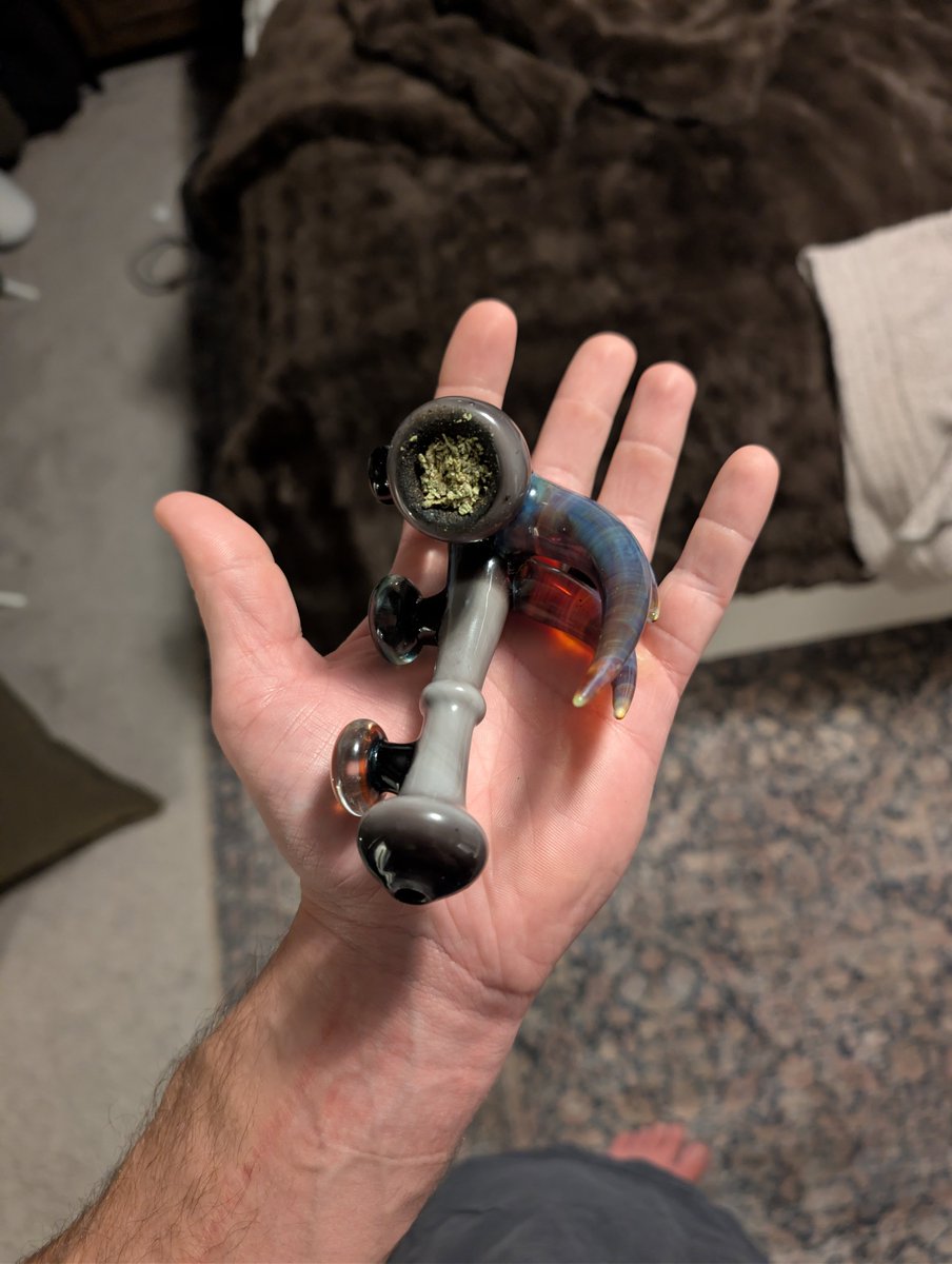 GenericStr8Male's tweet photo. Chat, we are SO fucking back 

(I have been prohibited from consuming marijuana since like January) https://t.co/k4bdBKa0Ae