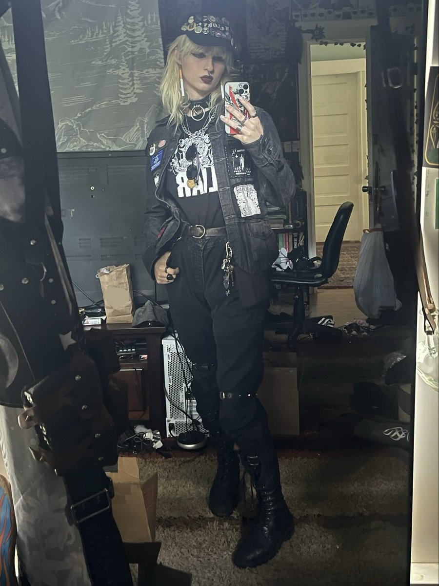 LiquidGoth's tweet photo. they call me tgirl swag patient zero https://t.co/hlyvwYQZ7u