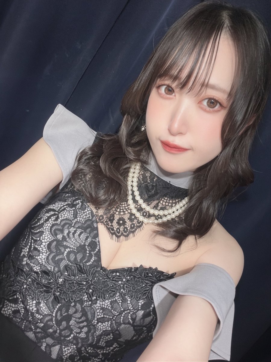 amo_air1201's tweet photo. 盛れる衣装と盛れない衣装がある。(当社比) https://t.co/UJMMEF9w73