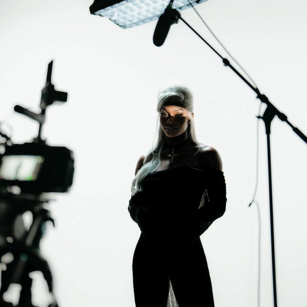 AStarToPremiere's tweet photo. bts . . . 𝒕𝒉𝒆 𝒔𝒕𝒐𝒓𝒎  .ᐟ https://t.co/kDL2fyWTK0