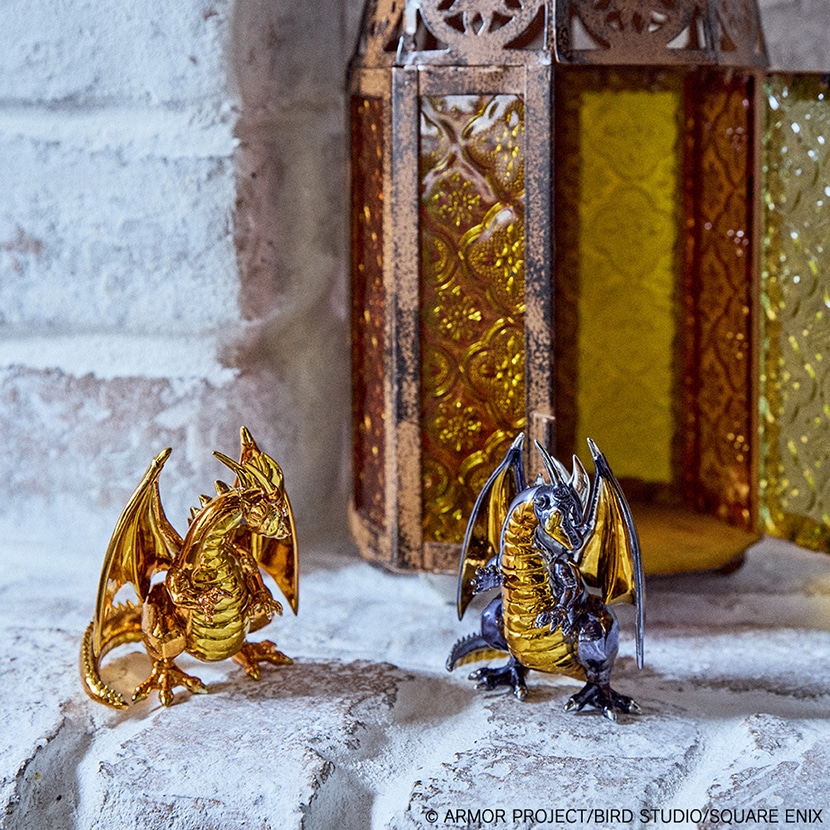 SQEX_eSTORE's tweet photo. 【再受注開始】「#ドラゴンクエスト　メタリックモンスターズギャラリー」が再登場！
オフィシャルショップ限定商品の「ブラックドラゴン」「メカバーン」「ひとくいばこ」をはじめ、ロトブルーバージョンの「スライム」「キングスライム」など16種。#DQ #ドラクエ
https://t.co/Ml1JS8xc8x https://t.co/IK4PXApKro