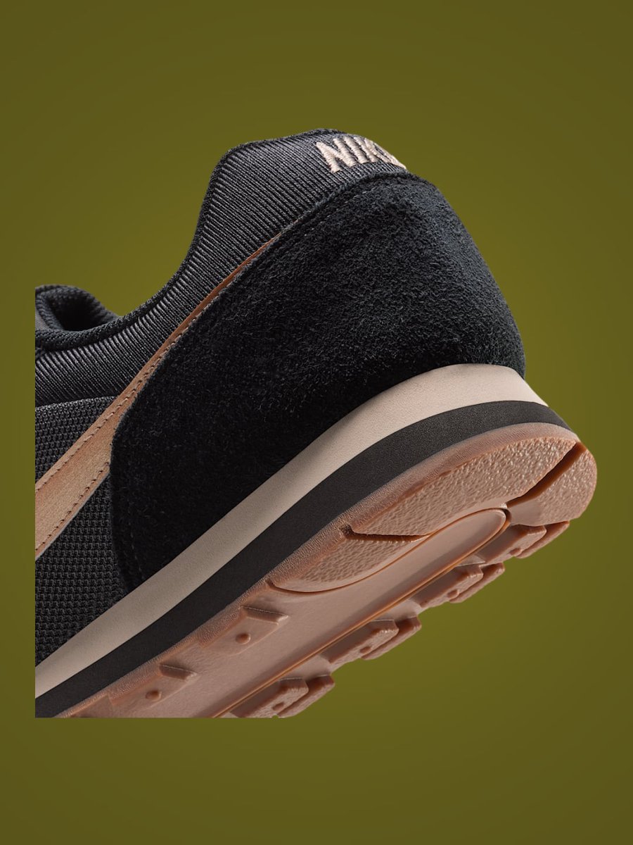 Kixify's tweet photo. Nike MD Runner 2 Premium WMNS Black / Anthracite release October 31, 2026 for $60. https://t.co/275apTCH3q https://t.co/LBbLNjNZg3