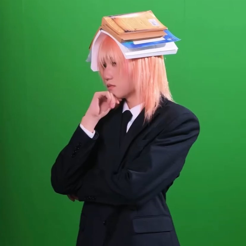 gyarisette's tweet photo. is she stupid whys she tryna absorb da info in the book thru her skull https://t.co/8zql5lv2l8