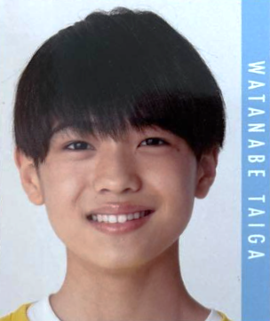 1992tatsu's tweet photo. スマホ盗まれたんだけど、捜索かけてもらう時に紛失したスマホの特徴を説明してて、ケースに何か挟まれてますか？って聞かれたから「写真を2枚挟んでて…片方が高校生くらいの男の人で、もう片方が小中学生くらいの男の子なんですけど」って言ったらすごい訝しげな眼で見られた

私が挟んでいたもの⬇️ https://t.co/wQOqLlEKsO