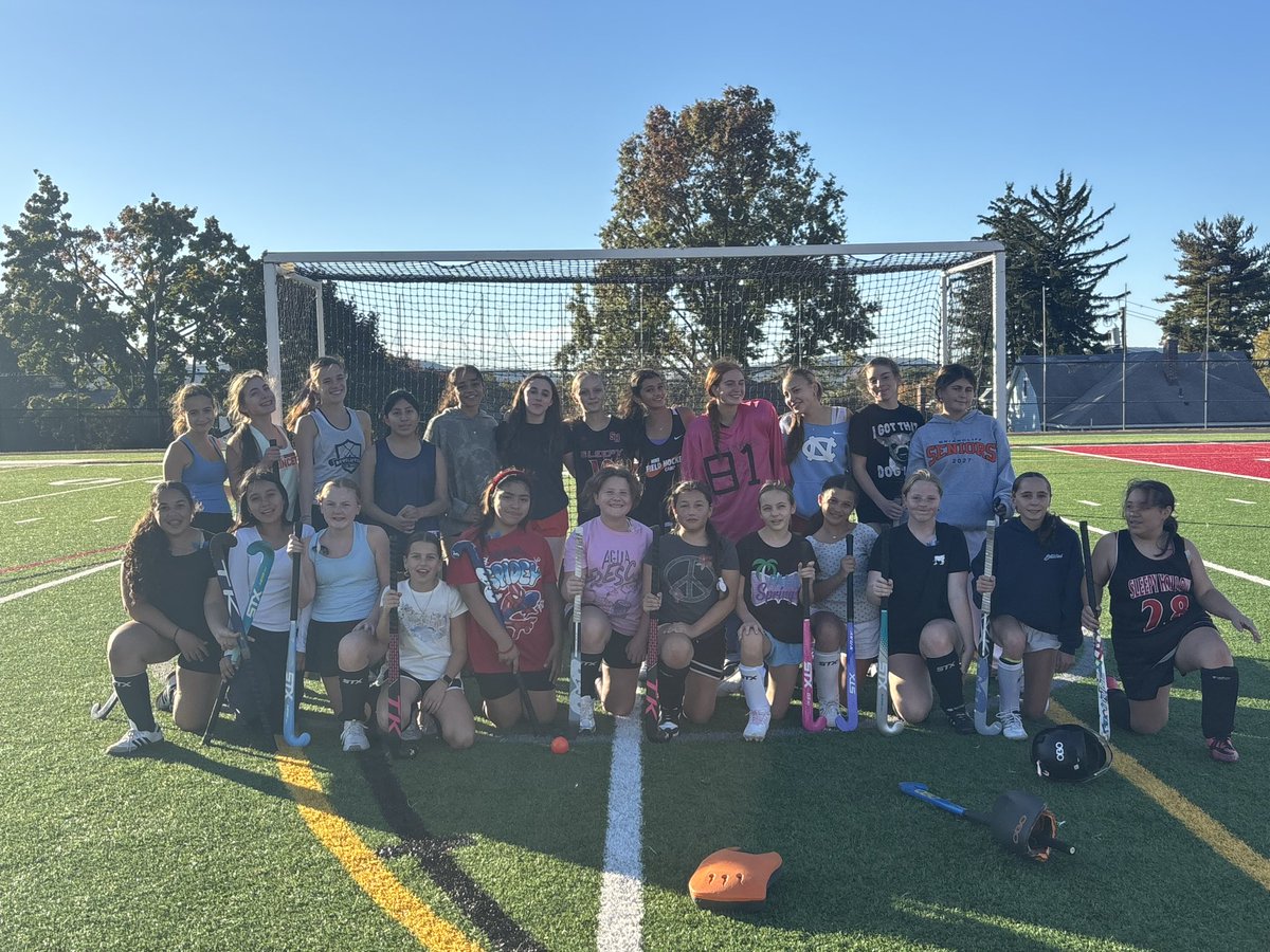 Horsemen_Sports's tweet photo. Varsity Field Hockey worked with our Modified team this afternoon. Thank you to our Varsity athletes and coaches.  Go Horsemen!  #HollowCliff @cdrops3 @ufsdtarrytowns @TarrySup https://t.co/erXphptZua