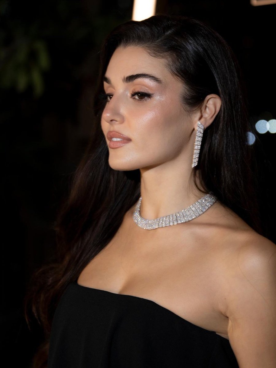 DailyHandeErcel's tweet photo. @pomellato Pomellato global ambassador 💎#HandeErçel https://t.co/yNQglCldwA