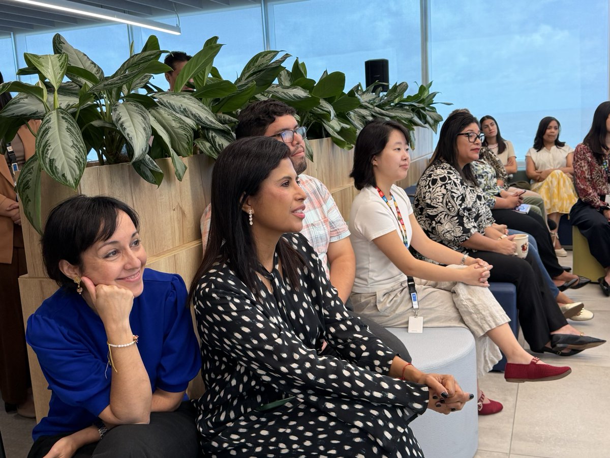 MichMuschett's tweet photo. Hoy ha sido un día muy especial como parte de mi misión oficial a 🇵🇦: tuve la oportunidad de compartir con nuestro equipo de la Oficina de País y del Hub Regional, transmitiendo mi solidaridad por las afectaciones del reciente sismo y mi profunda gratitud por su apoyo decidido al Gobierno Nacional para avanzar en una recuperación pronta, resiliente y centrada en las personas.