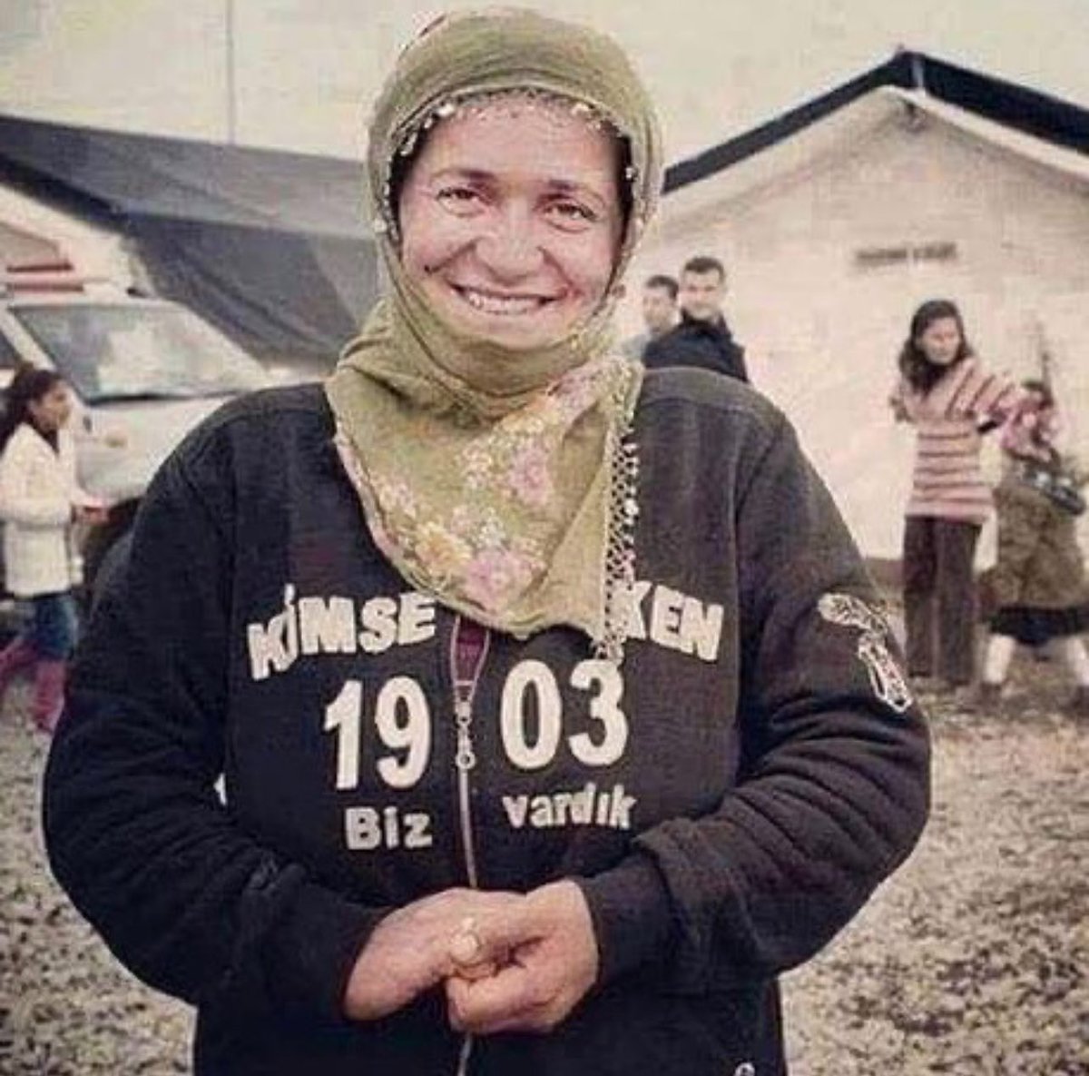 Diyadin_Ejderog's tweet photo. Hiç bir kupa mutlu etmedi bizi
 "Oğlum inşallah hep siz kazanırsınız" cümlesi kadar... 23.10.2011
#vandepremi #beşiktaş https://t.co/Jcexfncp9D