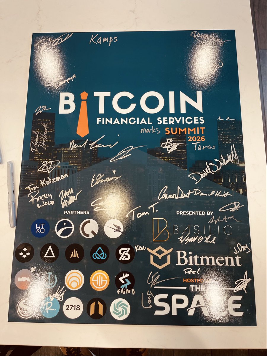 TimKotzman's tweet photo. Proof Of Summit. Proof Of Orange Tie. https://t.co/diYK6juabZ