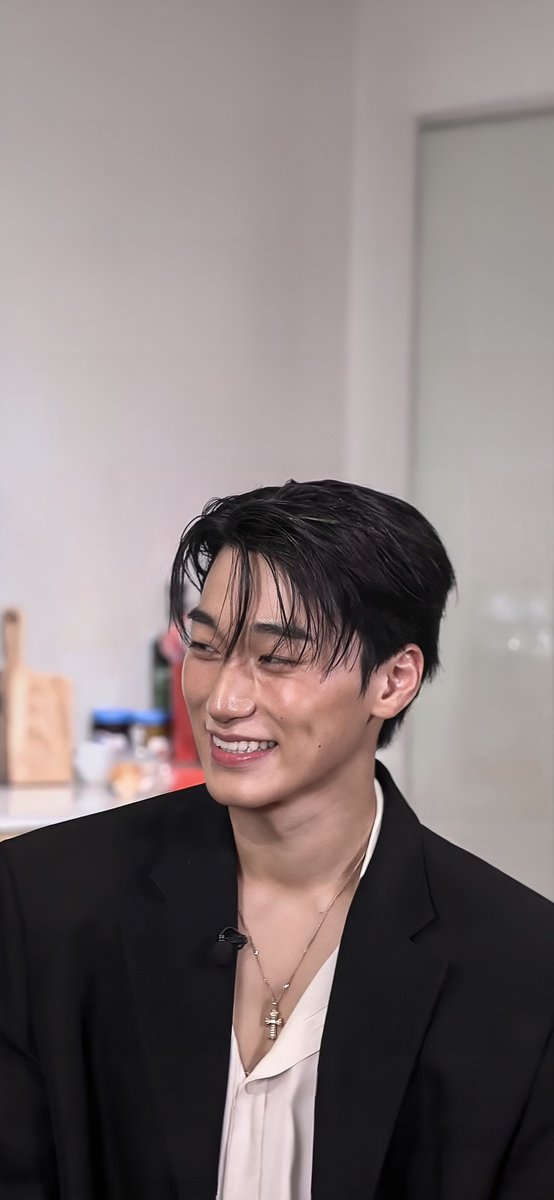 ayspagee's tweet photo. he's so.. i can't..

#san on Unbalanced Restaurant!!

#SAN WALLPAPER 
HD,HQ LOOKSCREEN 

#choisan #ateez https://t.co/X78ek2N1Ej