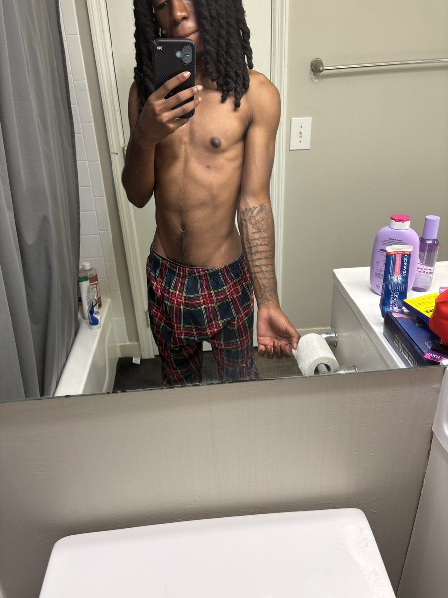 Qhavvinn's tweet photo. A yn bored fr where the tricks @👀👀 #yn #atlfreaks #htxmeets #bait #str8 #content https://t.co/9KGbcSWZWQ