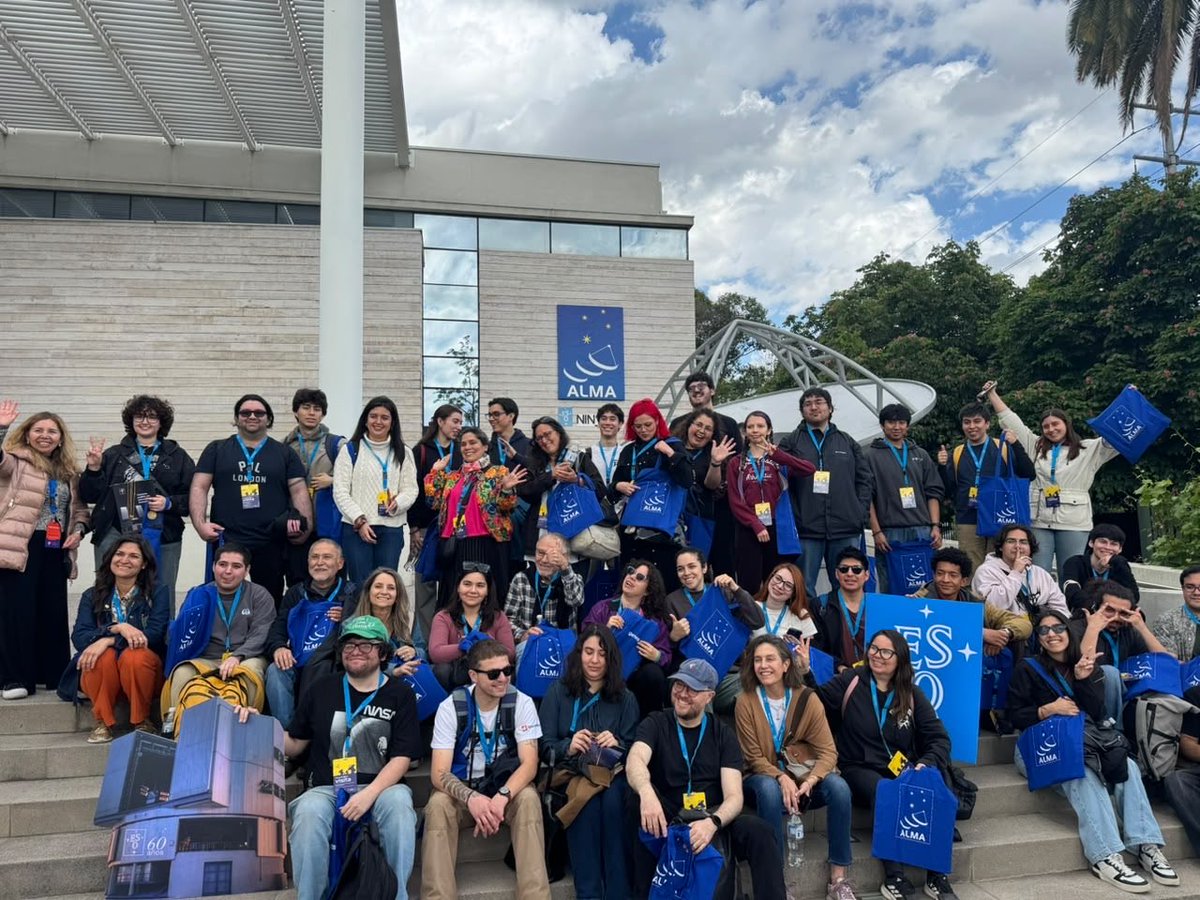 almaobs's tweet photo. 🙌🏻Together with ESO, we joined @oh_stgo ! We welcomed visitors and led tours of the @ESO and ALMA facilities in Santiago, Chile. We talked about architecture and astronomy 📡🔭✨ https://t.co/oIm3fiHS0k