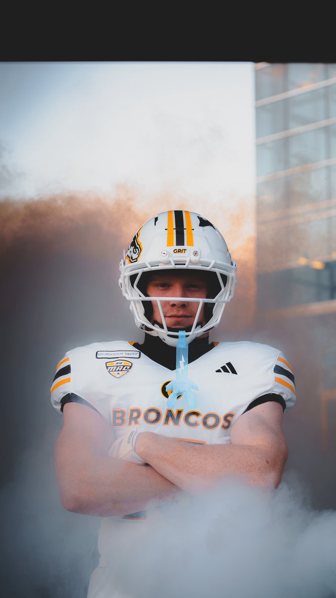 WMU_Football's tweet photo. Game 8 Threads ⚪️⚪️🟤

#theGOLDstandard📈 https://t.co/p7CByHZXLc