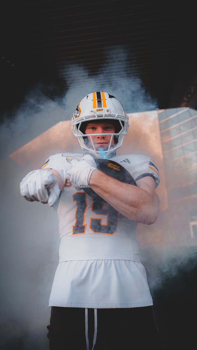 WMU_Football's tweet photo. Game 8 Threads ⚪️⚪️🟤

#theGOLDstandard📈 https://t.co/p7CByHZXLc