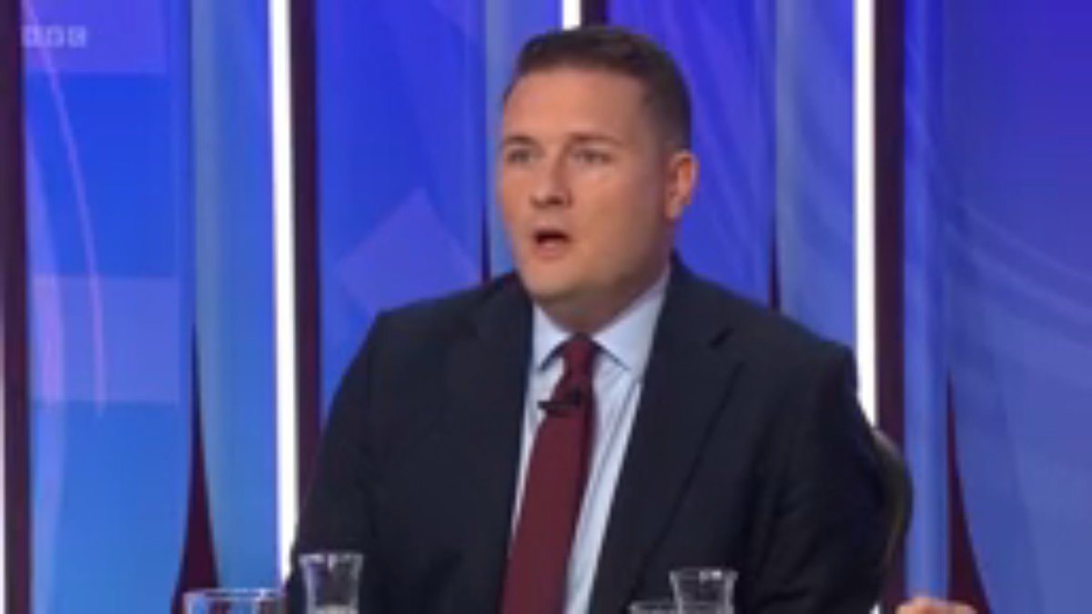 RickOShea54321's tweet photo. Wes Streeting loving the collegial discussion with the Conservative Party MP...
That's not good news for the british working-class, btw.
#bbcqt #bbcquestiontime #questiontime https://t.co/KVdLfx5rRV