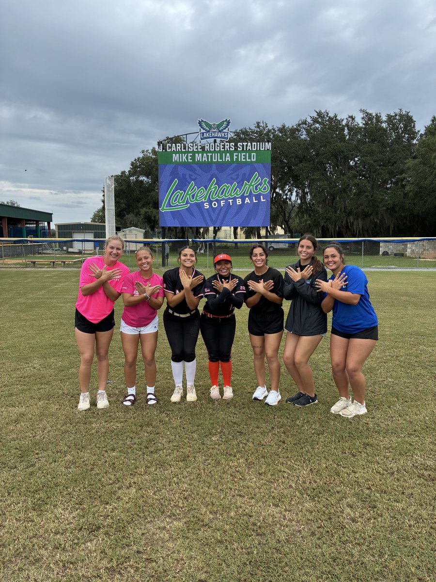 RomanCatchr28's tweet photo. Had a great time at Lake-Sumter State College camp! Got a lot of reps in, worked on my game, and enjoyed the great vibes all around. Really liked the campus and the overall atmosphere! Grateful for the experience and the opportunity to keep getting better. Back to work! @JustusPerry18