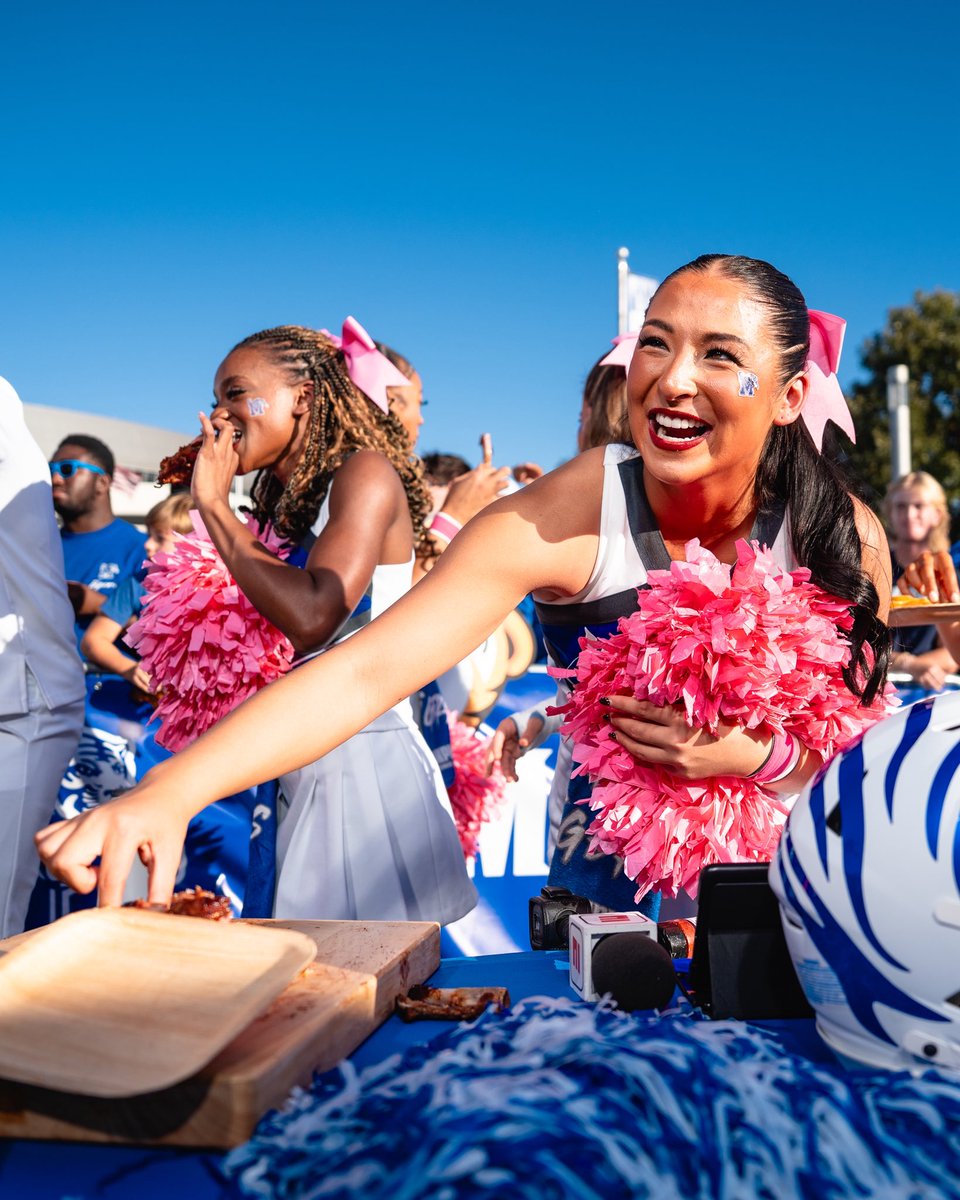 MemphisFB's tweet photo. Lights. Camera. Action.

#GoTigersGo | #CloseTheGap https://t.co/ry0nFzgReX