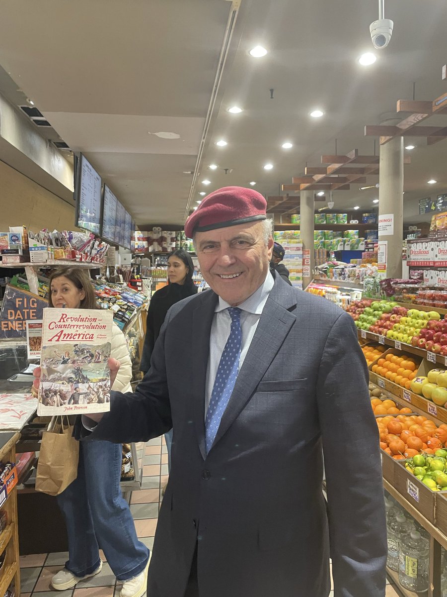 Nancemarxist's tweet photo. Talked to @CurtisSliwa today at the bodega he said, “I used to debate who was better Trotsky or Stalin, I’m a Trotsky guy” https://t.co/Yq4HgfU1BR