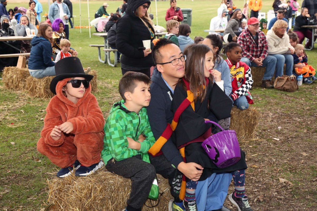 FPDCC's tweet photo. Celebrate Halloween in @FPDCC with these three fun events!

Spooky Stories &amp; S’mores
Oct 24 | 2–5 p.m.
📍Thatcher Woods Pavilion

Trunk-or-Treat
Oct 25 | Noon–4 p.m.
📍Eggers Grove

Owl-oween Bash
Oct 30 | 6–9 p.m.
📍Crabtree Nature Center

 Learn more: https://t.co/5xrY3yhNSE https://t.co/FGwN4N7iOp