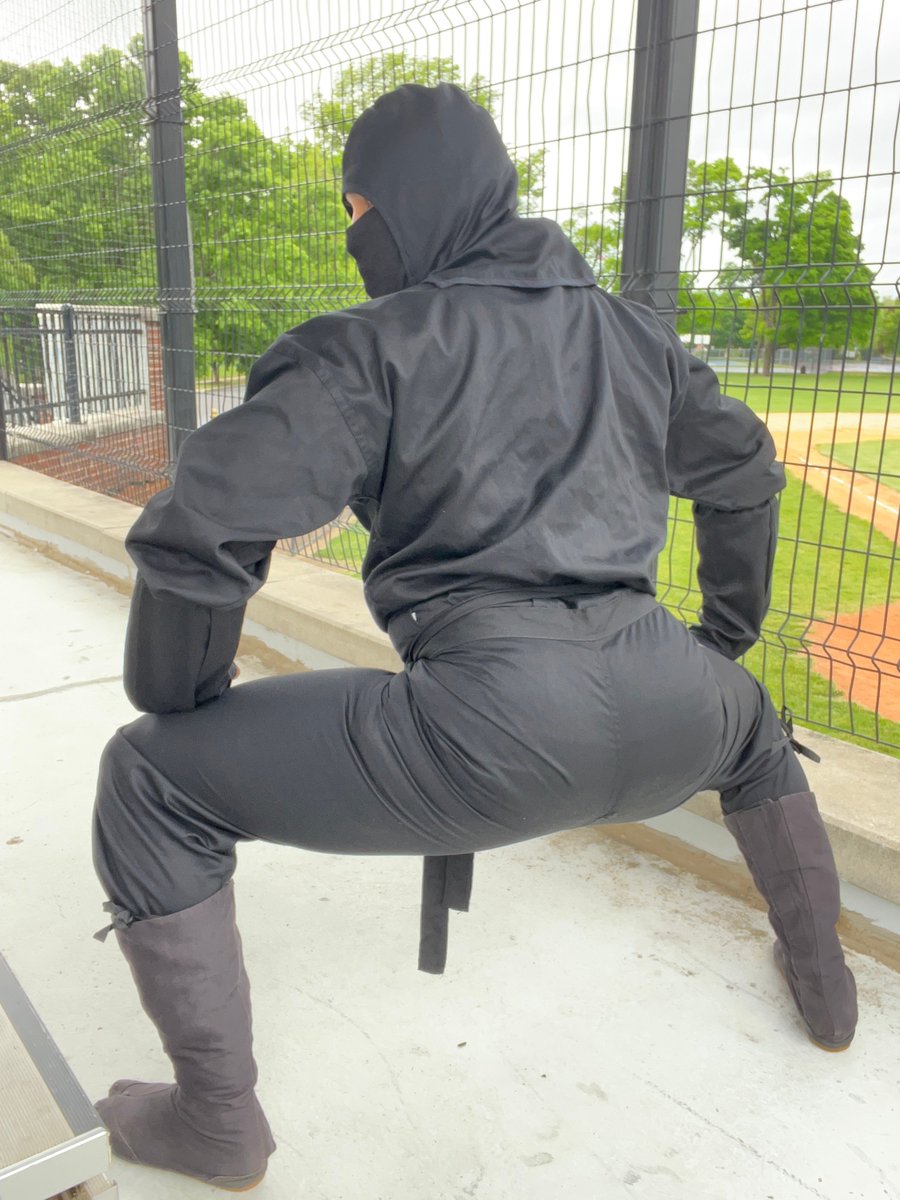 MexiNinjaBoi's tweet photo. The Kuro Ninja showing off his TAIL while.....NOT sneaking around. π
lol...but twerking! ππ³οΈβπ ππ₯·π½π
-
#ninja #blackninja #martialarts #martialart #martialartlifestyle #mexican #gayman #manbutt #gaybutt #mansbubblebutt #ninjabutt #gay #gaypride #manbutt #mexicano #culo #gayninja