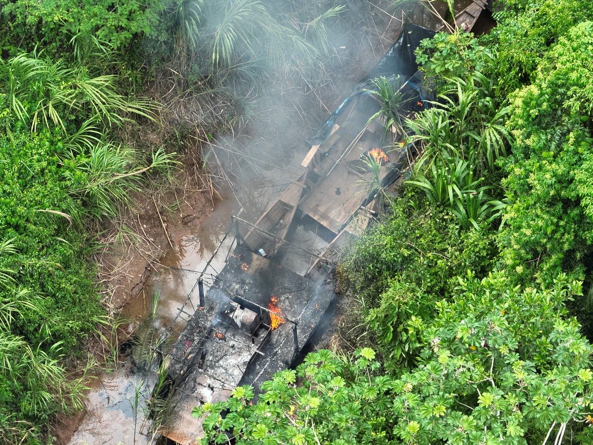 MGP_DICAPI's tweet photo. La Unidad de Control Fluvial “Puerto Inca”, realizó un operativo contra la minería ilegal en las inmediaciones de la quebrada El Pescador y los centros poblados de Puerto Sira y Cleyton, en el distrito y provincia de Puerto Inca, departamento de Huánuco. 
https://t.co/fB4iMYTtbN https://t.co/FQAljKNRBX