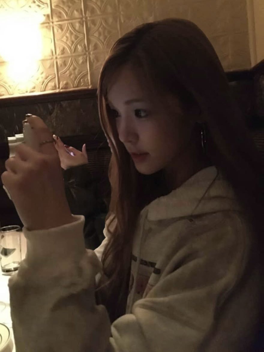 tanakadoll's tweet photo. thinking… https://t.co/T1d9vt0bMQ