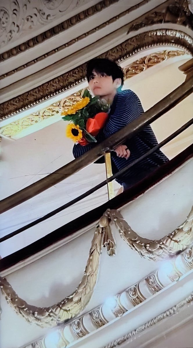 kooromper's tweet photo. @armyguay 😭😭😭😭😭😭😭😭 https://t.co/vX4WWhEYX2