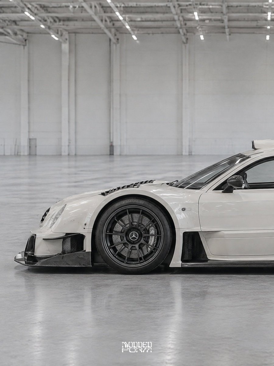 moddedform's tweet photo. Mercedes-Benz CLK GTR ‘Bone White’ https://t.co/FP2j6nuVrR
