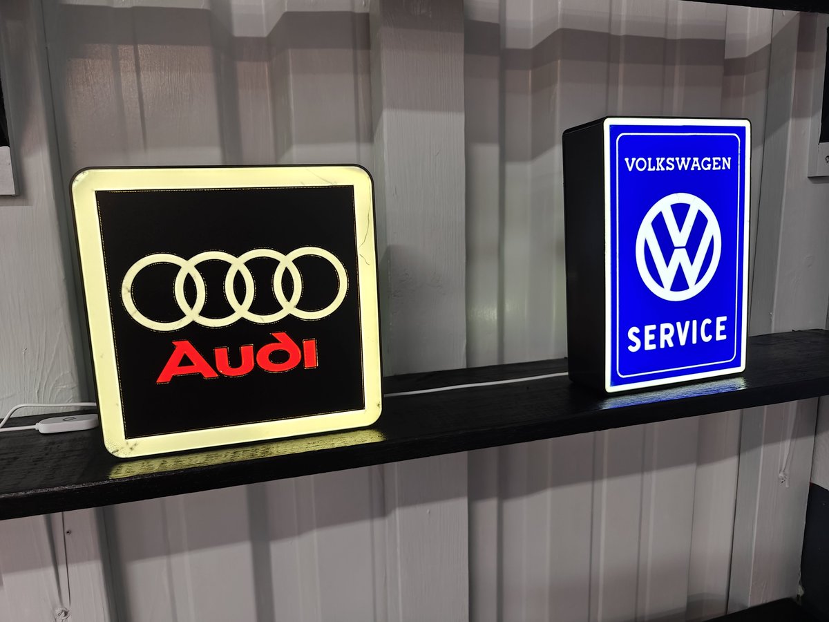 AnalogAutoHaus's tweet photo. 3D Printed sign collection! 

I freaking love these things. Infinite possibilities and the finishing touches for the showroom. https://t.co/4NWPjIMp6S