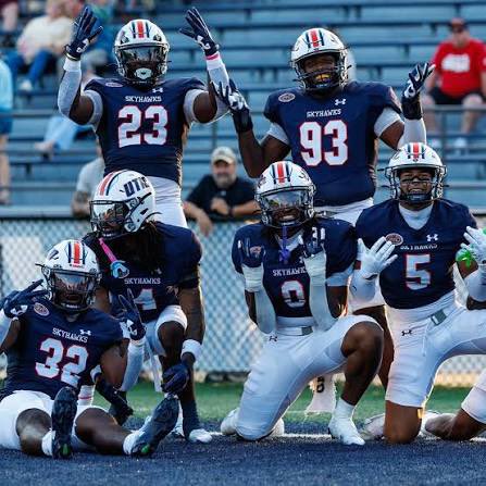 bryantev_'s tweet photo. #AGTG after a great conversation with @CoachLeno_UTM I’m blessed and honored to receive a offer from @UTM_FOOTBALL 
@RylandWidener99 https://t.co/2Lap7ti6Iz